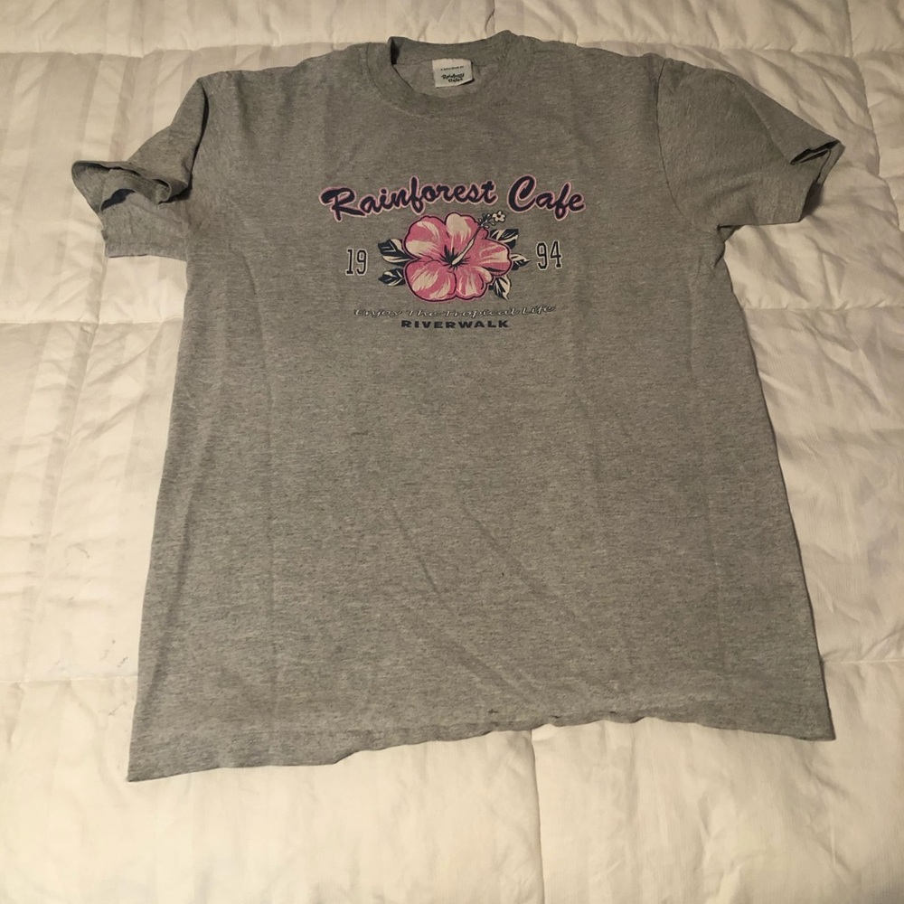 THRIFTED T SHIRT